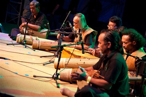 Sounds of Silence: An Exploration of Malaysian Music and Culture Through Time – A Melodic Journey Through Identity and Tradition