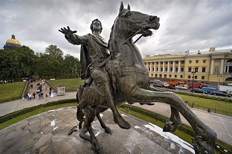  The Bronze Horseman – A Story Forged In Wartime Leningrad